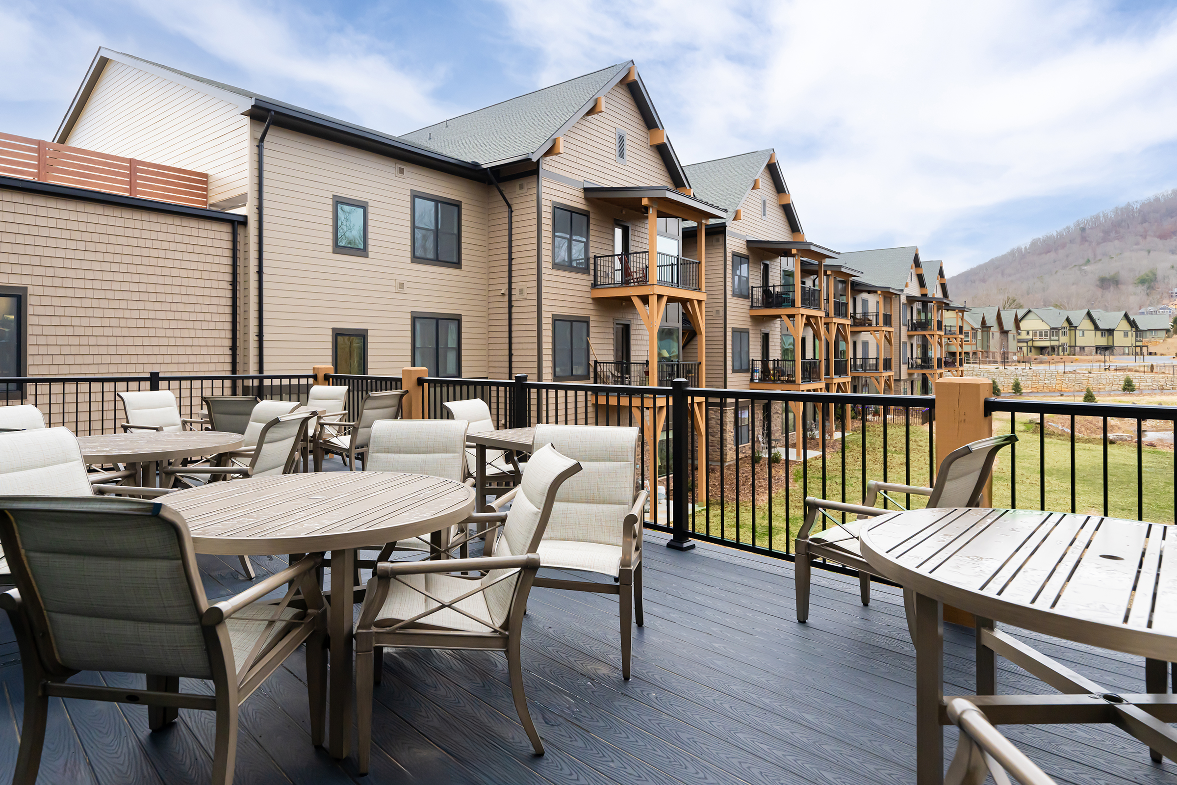 Brookside Commons-Apartments-Vista Ridge North